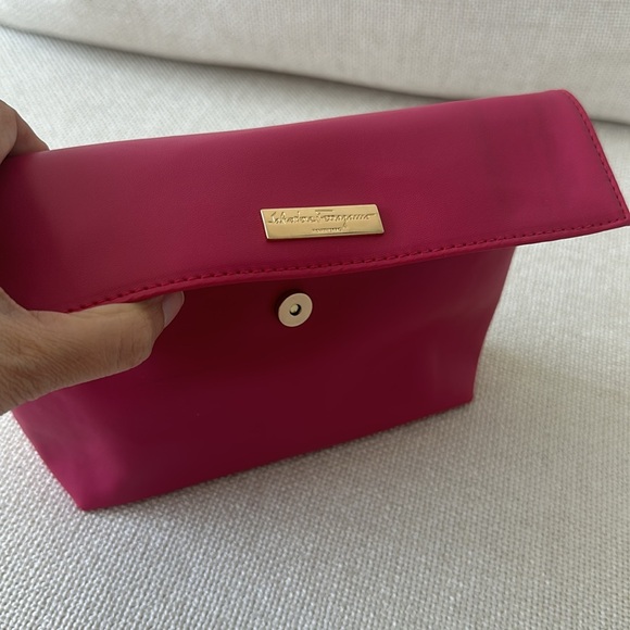 Salvatore Ferragamo Cosmetic Bag - Picture 11 of 12